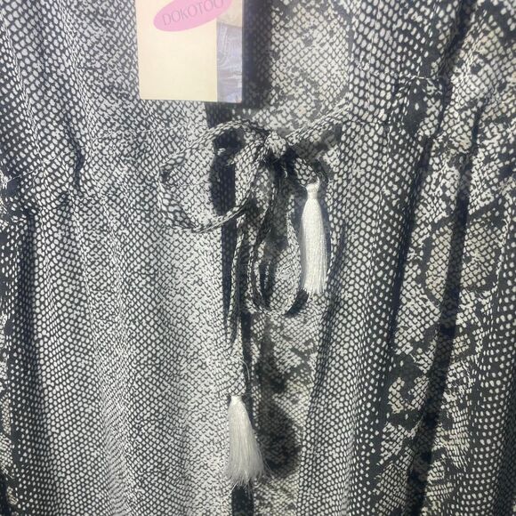 NWT Women's Long Boho Cover-up Grey Black Snake Skin Tassels Sheer Mesh Dokotoo - Picture 4 of 8